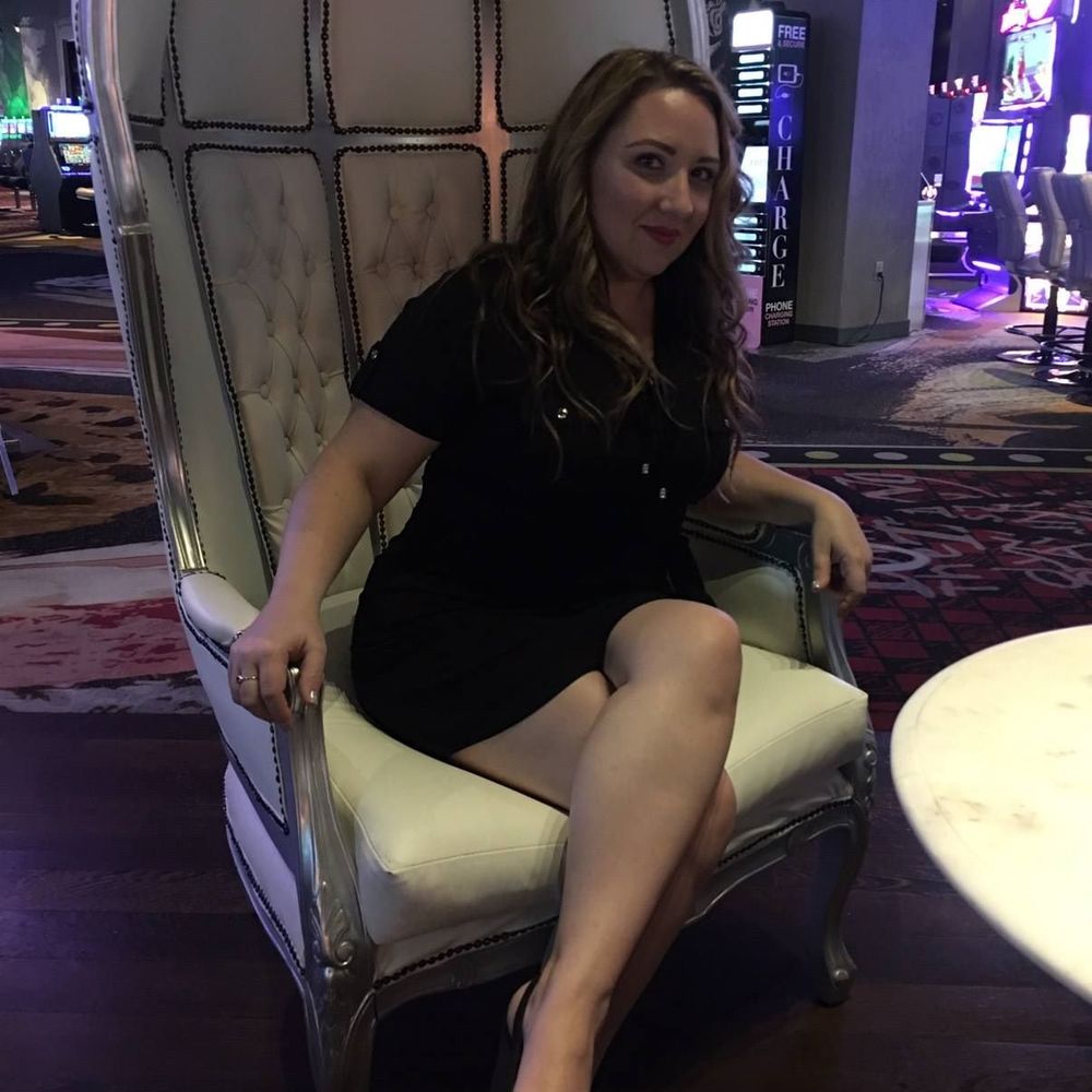 Meet your Posher, Elissa